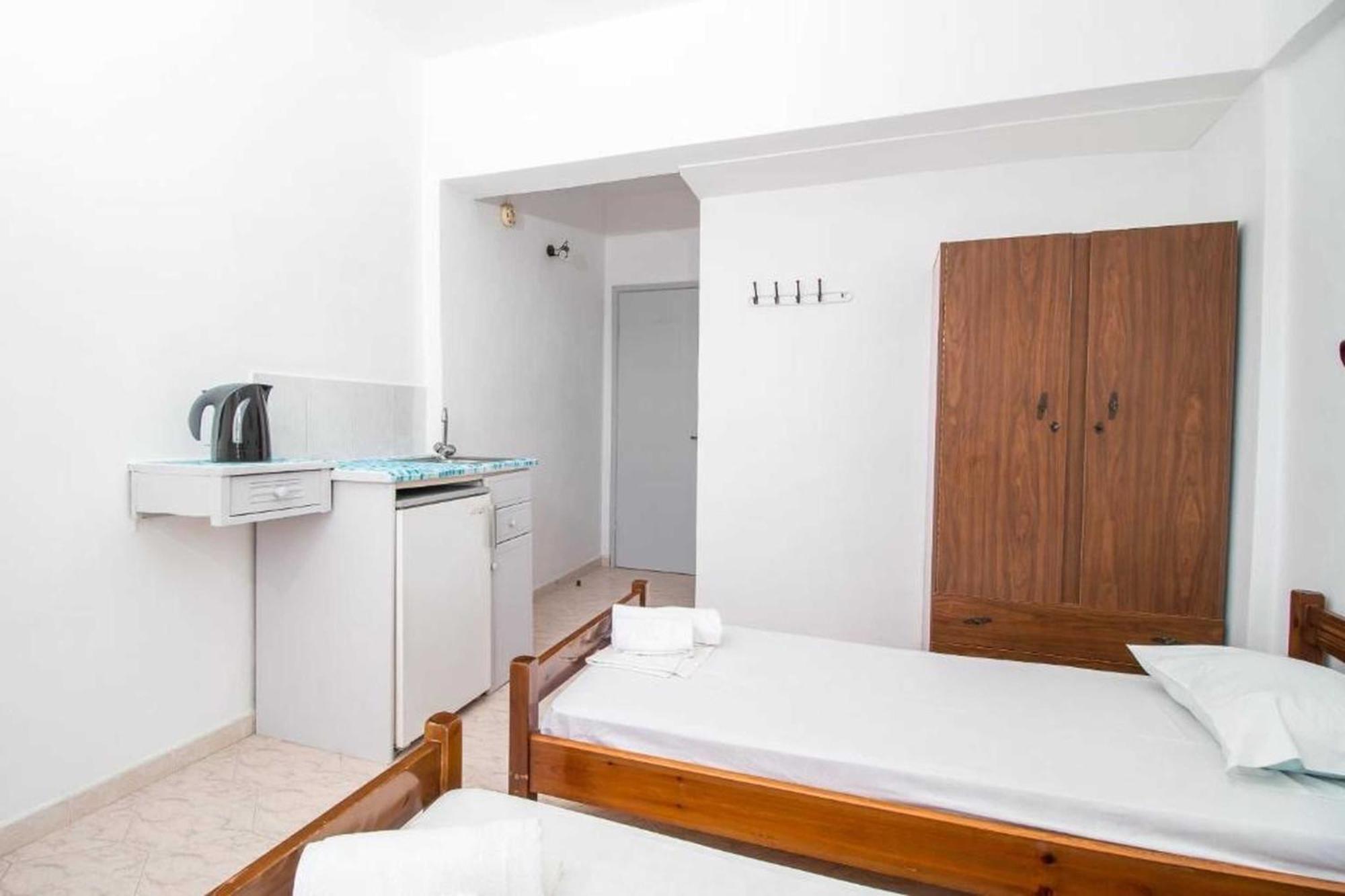 Nikos Bnb Faliraki Eksteriør billede
