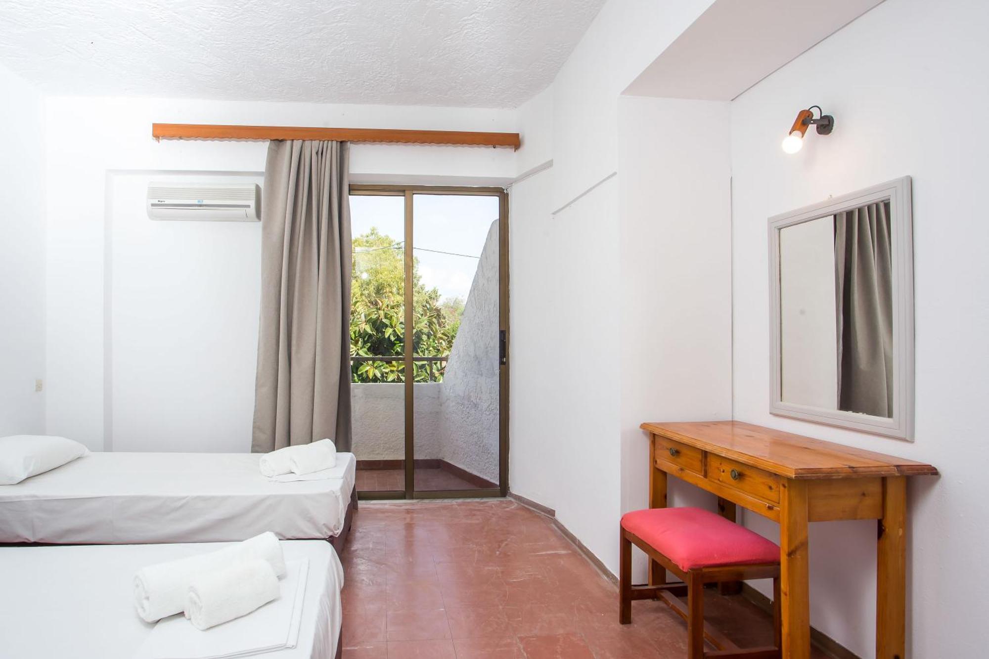 Nikos Bnb Faliraki Eksteriør billede